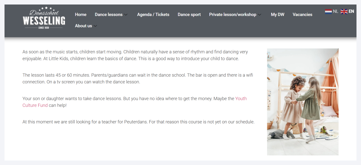 customers enjoy dancing